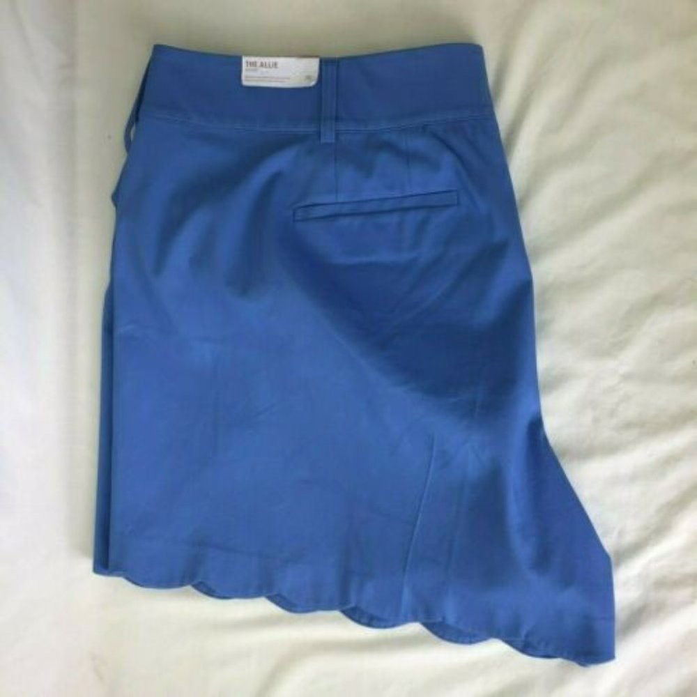 Lane Bryant Women's Shorts Blue Flat Front Zip Fly Scalloped Hem Shorts NWT 28